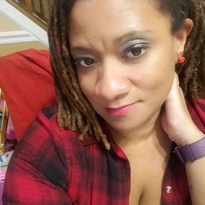 Meet your Posher, Deshawna